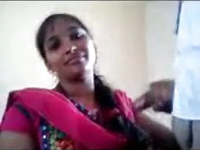 મોટા ટિટ્સ ગુજરાતી સેકસી બીપી વીડીયો સાથે મોહક શ્યામા તેના ચહેરા પર ભાર લાવે છે