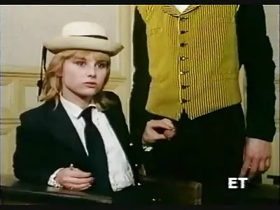 બાથરૂમમાં છોકરી સાથે ગર્ભાવસ્થા અને ગર્દભ સેકસી પીચર વીડીયો પર શુક્રાણુ