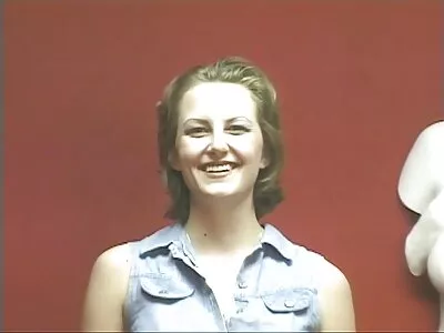 નાના स्तन સાથે એશિયન blowjob સેકસી વીડીયો લાઈવ આપે છે