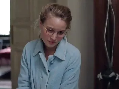 તેના બીપી સેકસી બીપી વીડીયો ગોળાકાર કુદરતી સ્તનોની અનુભૂતિ