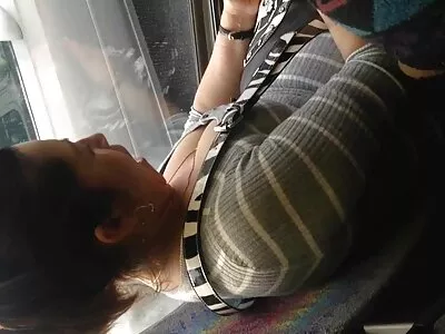 ગર્લફ્રેન્ડ એક છોકરાને ફસાવે સેકસી વીડીયો ઓપન છે