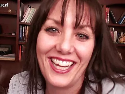 મમ્મી પપ્પા પાસે આવે સેકસી બીપી વીડીયો છે