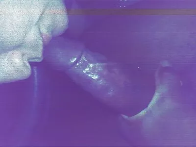 સોનેરી કૂતરી તેના વીડીયો સેકસ ચીરો બહાર ઉઠાવી છે