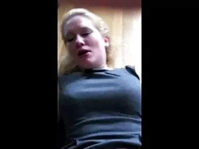 મારા સોનેરી તેના pussy અને સેકસી ફીલમ વીડીયો મારા ટોટી સાથે રમે છે