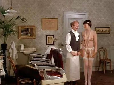 ટીન ગર્લ મારી ફેટ બોનર વીડીયો સેકસ સવારી કરે છે