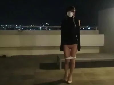 કુદરતી ટિટ્સ સાથેની ક્યૂટી ટોટીની સવારી કરે છે અને ફેશિયલ મેળવે છે સેકસી વીડીયો આપો