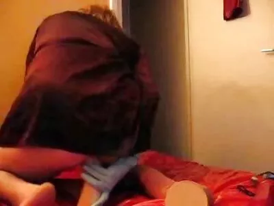 બેબ એક પાર્ટીમાં ડિક ચૂસે છે સેકસી વીડીયા સેકસી વીડીયા અને તેના મોંમાં કમ મેળવે છે