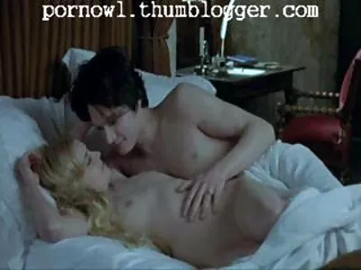 હોટ સોનેરી સેક્સ ધરાવે ત્રીપલ એક્સ વીડીયો સેકસી છે અને બ્લોજબો આપે છે