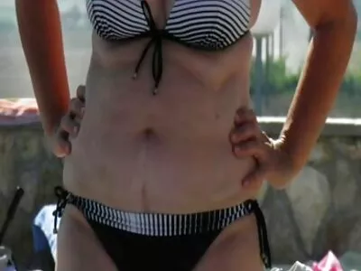 સોનેરી બેબને બાથરૂમમાં બે કોક્સ મળે વીડીયો સેકસ છે