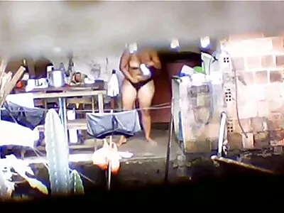 ડુસન એચડી સેકસી વીડીયા અને ડોમિનિકા, દ્રોહમિરા