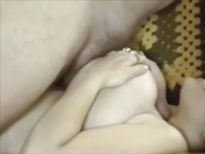 મોટી છાતી ધરાવતું ચિક દેખાઈ રહ્યું છે સેકસી બીપી વીડીયો સેકસી બીપી વીડીયો