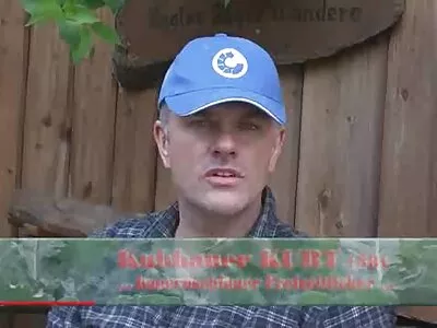 ટીન જંગલમાં બ્લોઝબો બીપી પીચર વીડીયો સેકસી કરે છે અને તેના મોંમાં કમ મેળવે છે