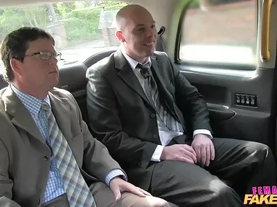 પલંગ પર સેકસી વીડીયો પિક્ચર ખૂબ જ શિંગડા ટીન