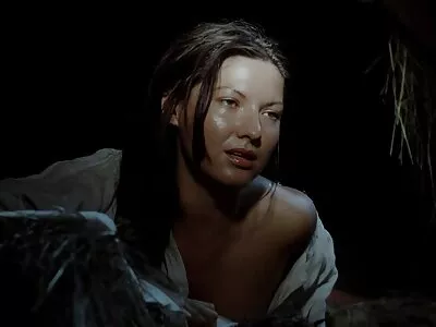 છોકરી તેના શરીરને કેમેરાની સામે લાવે સેકસ વીડીયો બતાવો છે, અને પછી મારી ડિક ચૂસે છે