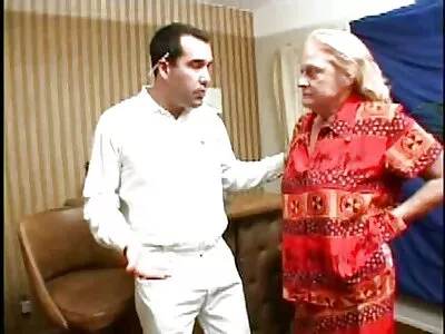 સેક્સી કૂતરી ગાય્સ બીપી વીડીયો સેકસી કમ બનાવે છે